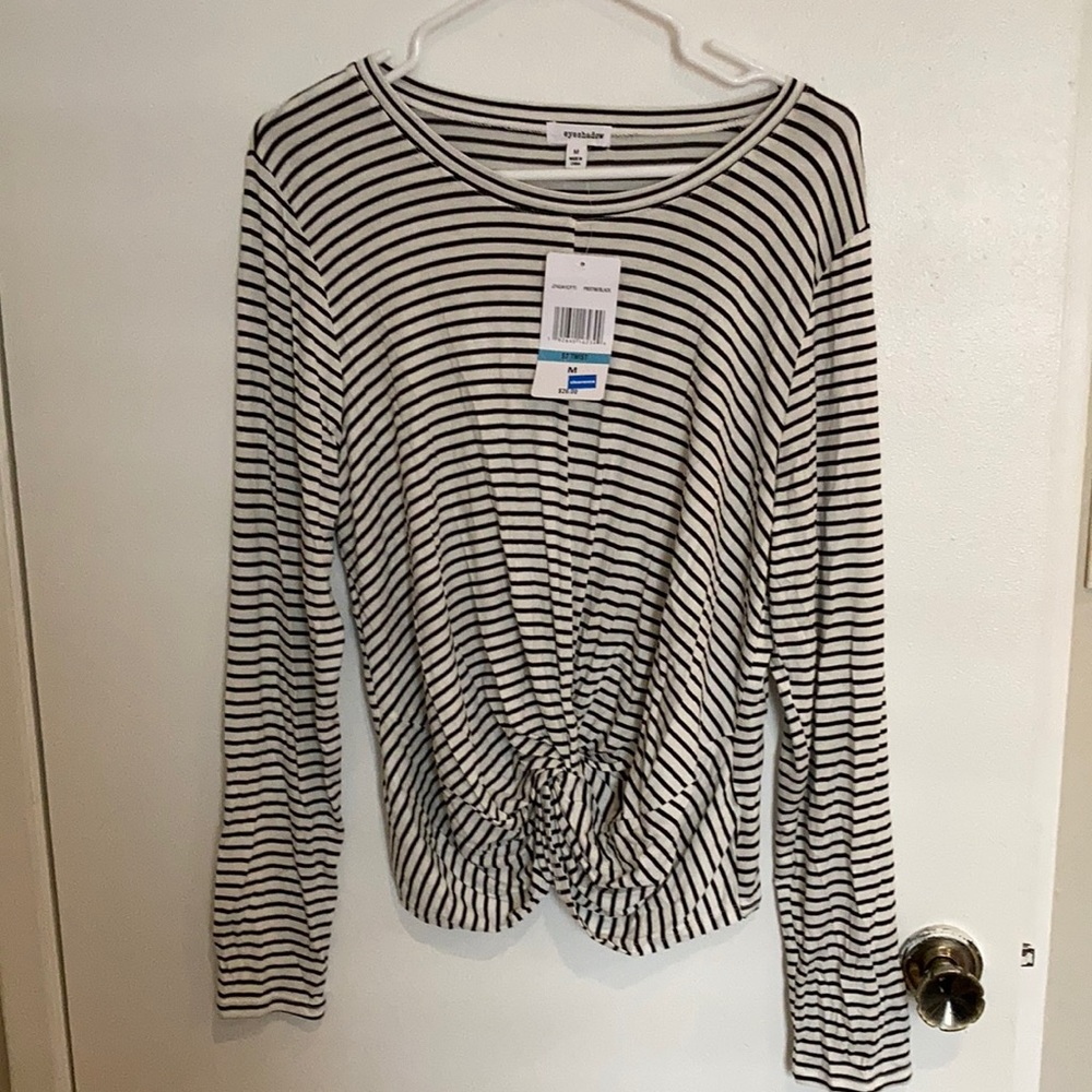 NWT Eyeshadow brand top size M